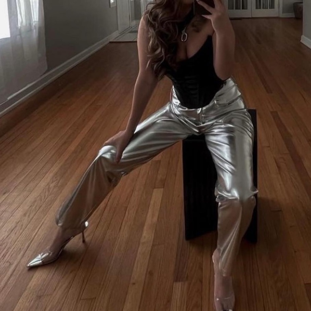 Amy Lynn Silver Metallic Lupe Pants - Picture 13 of 15